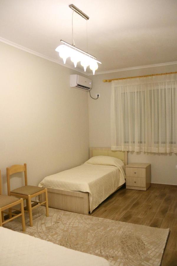 New Bazaar Arben'S Apartment ティラナ エクステリア 写真