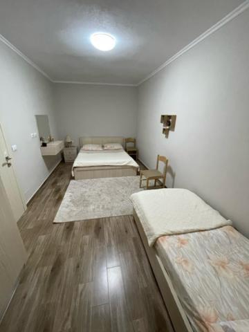 New Bazaar Arben'S Apartment ティラナ エクステリア 写真